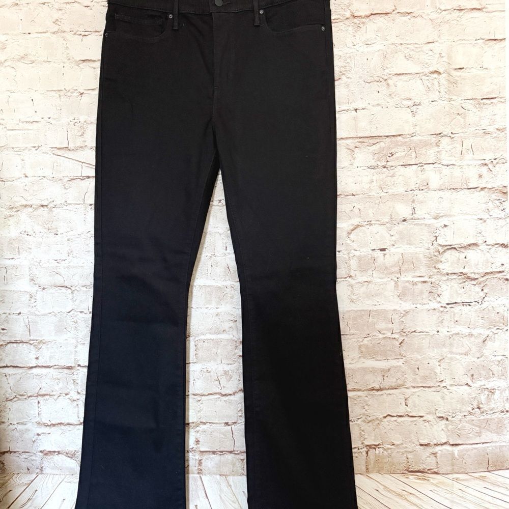 Levis slimming bootcut jeans
